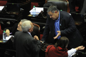 Télam 18/05/20167 Buenos Aires : Tratamiento de la ley antidespidos en el Senado. Foto: Fernando Sturla/ddc