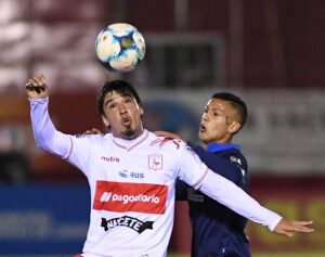 Morón debutó con empate