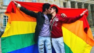 Desde ñla vigencia de la ley, 18.000 parejas de lesbianas, gays, bisexuales y transgéneros pudieron sellar formalmenet su vínculo.