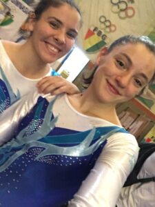 Valentina y Delfina