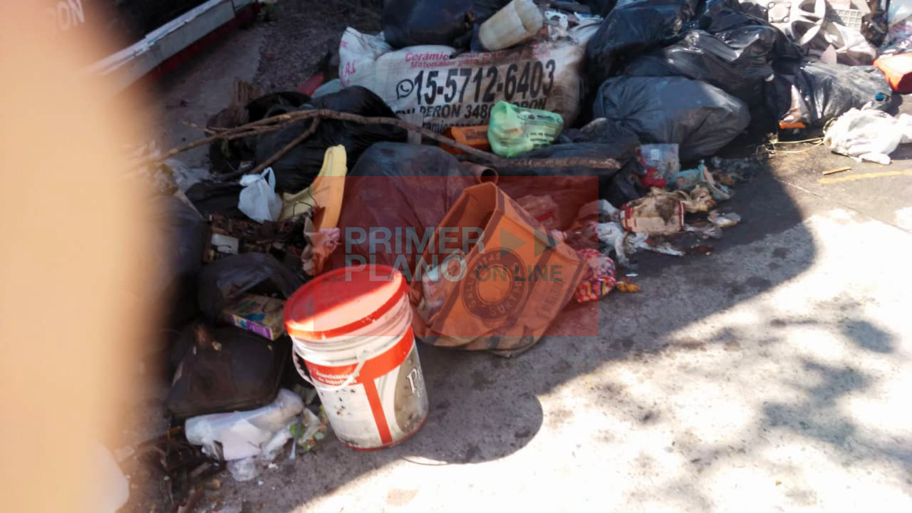 Castelar Sur: reclaman por la acumulación de basura en una esquina y ...